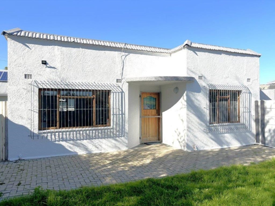 2 Bedroom Property for Sale in Somerset West Western Cape